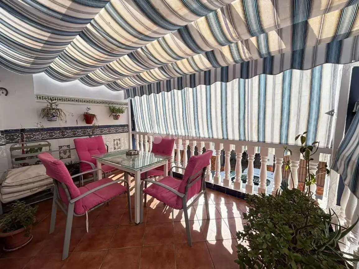 Casa aparellada en venda a Andújar, imagen 3