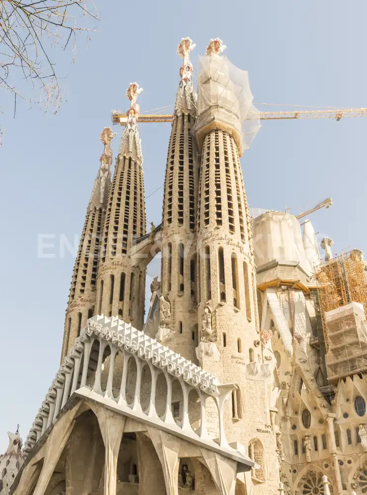 Vista exterior de Edificio en venta en Barcelona