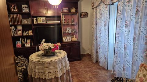 CASA TRADICIONAL DE 197 M CON DOS PLANTAS Y MUCHÍSIMO ESPACIO