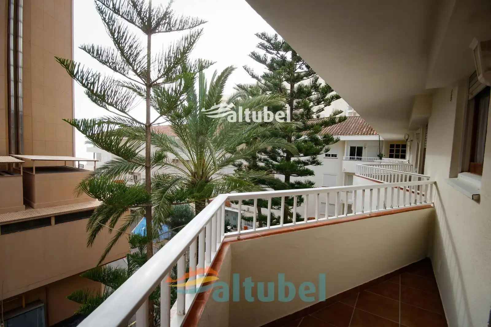 Apartament amb ascensor en venda a Papa Luna 32
