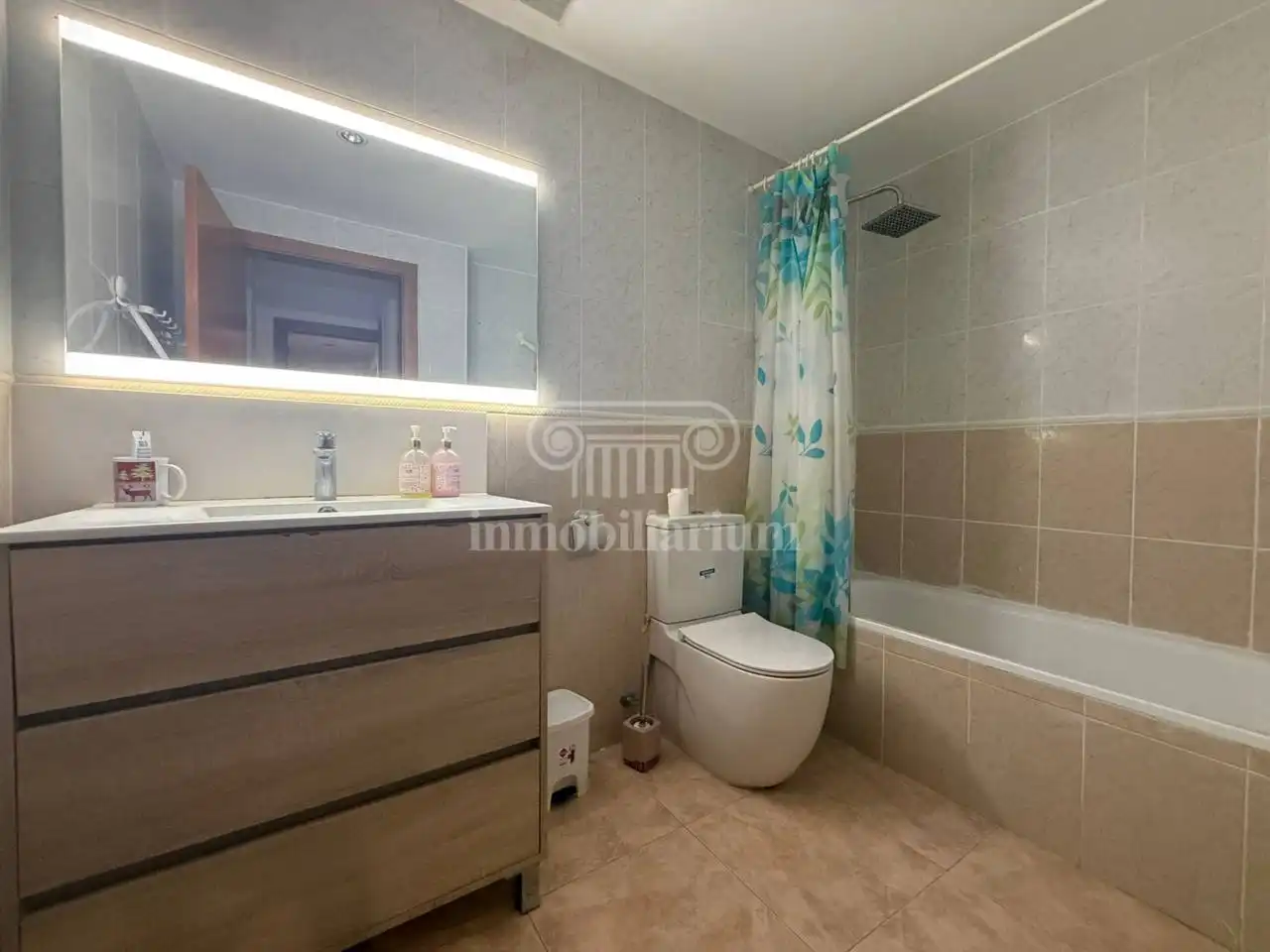 Badezimmer von Wohnung zum Verkauf in Lloret de Mar mit Heizung, Parkett und Terrasse
