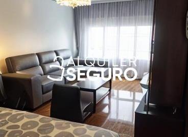 Photo 5 of Flat to rent in Rafael María de Labra, Fozaneldi - Tenderina, Asturias