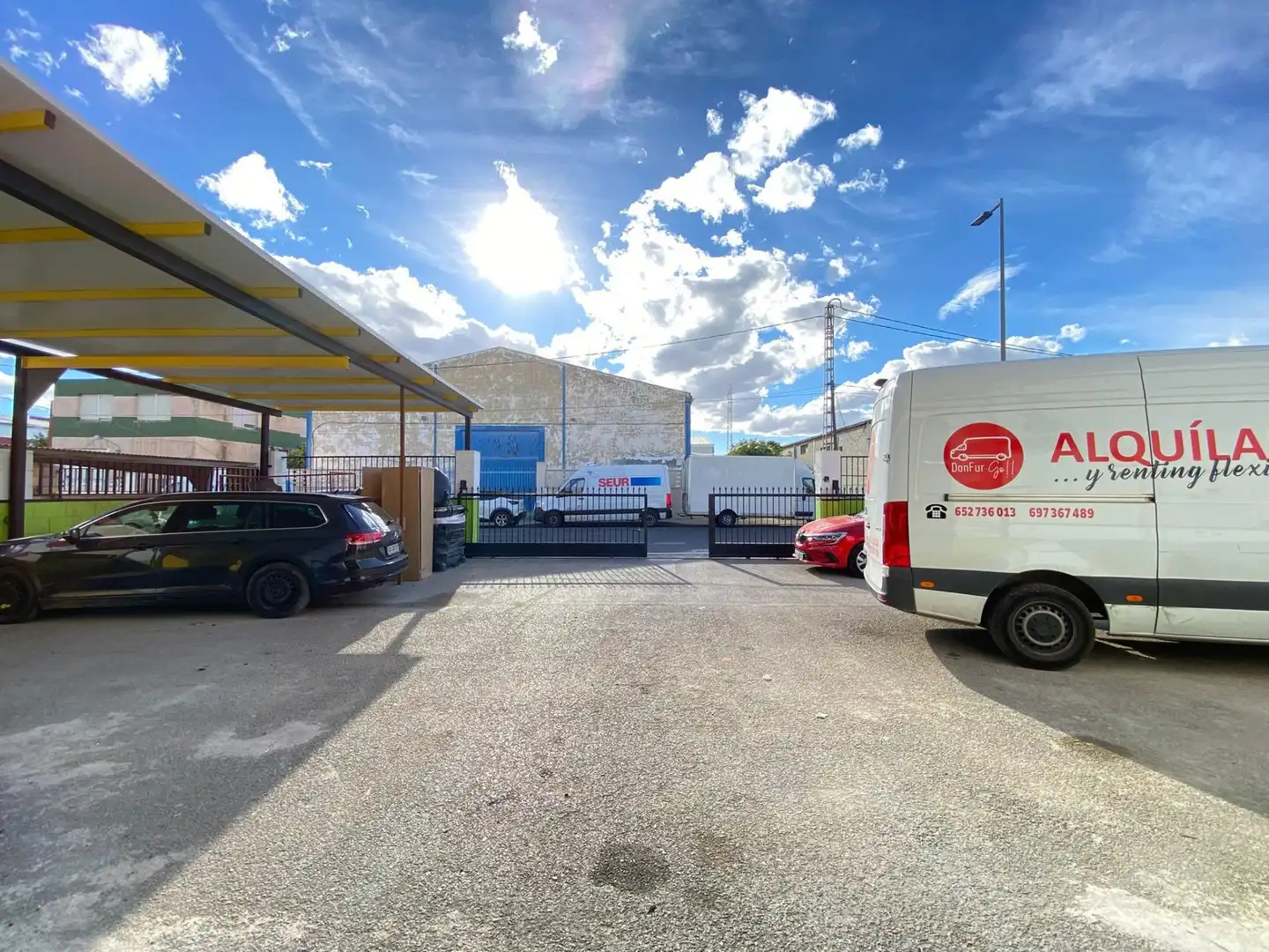 Außenansicht von Fabrikhallen zur Miete in Alicante / Alacant