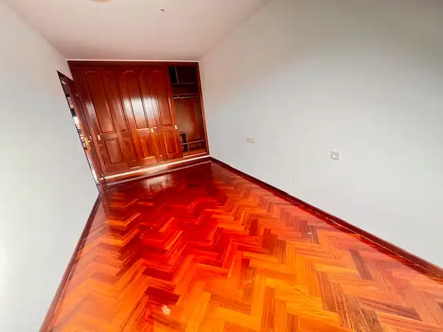 Habitación de Piso en venta en A Coruña Capital  con Calefacción, Parquet y Trastero