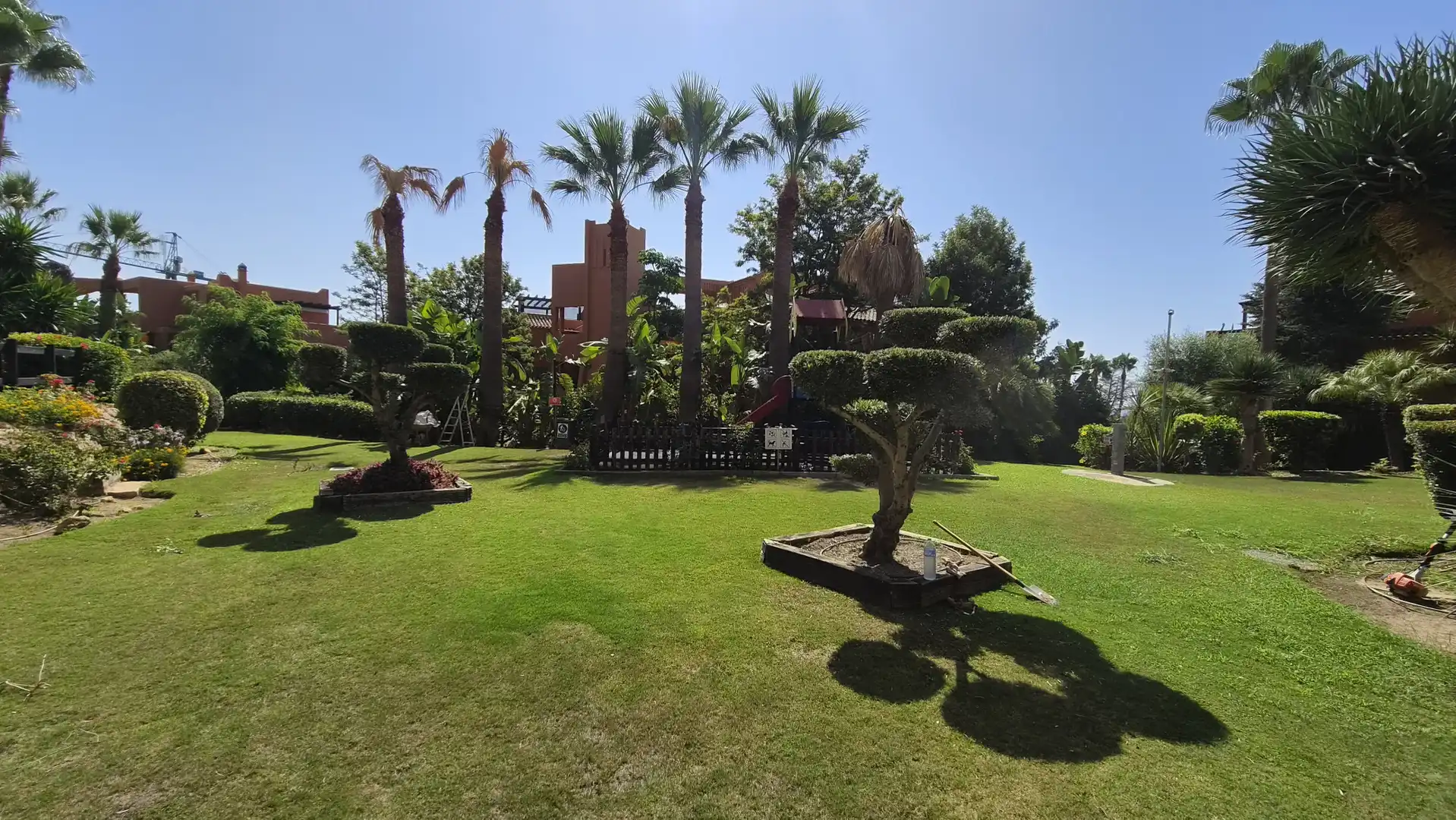 Garden of Apartments for sale in Estepona  with Air Conditioner, Terrace and Storage room