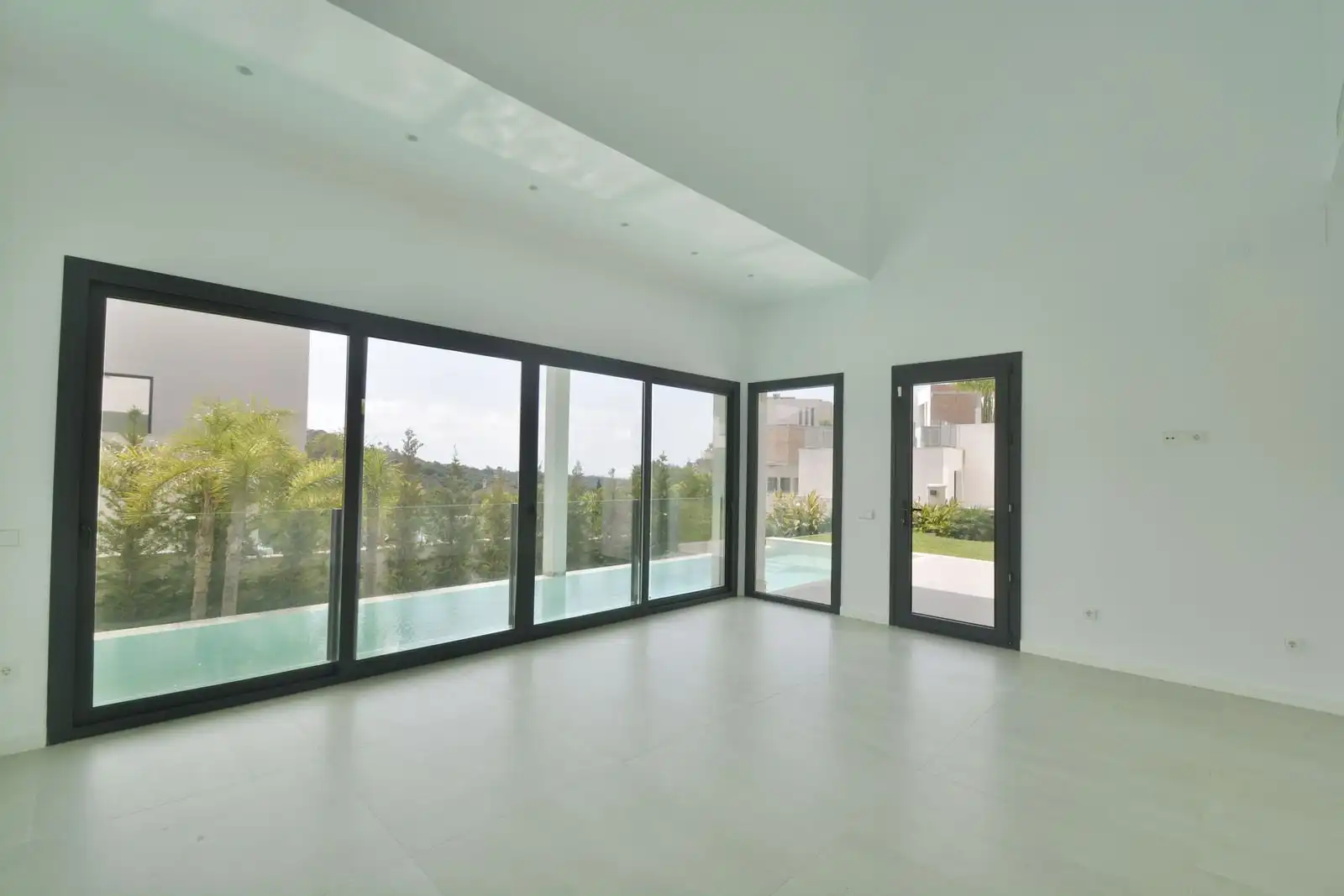 Houses for sale in Marbella  with Air Conditioner, Private garden and Terrace