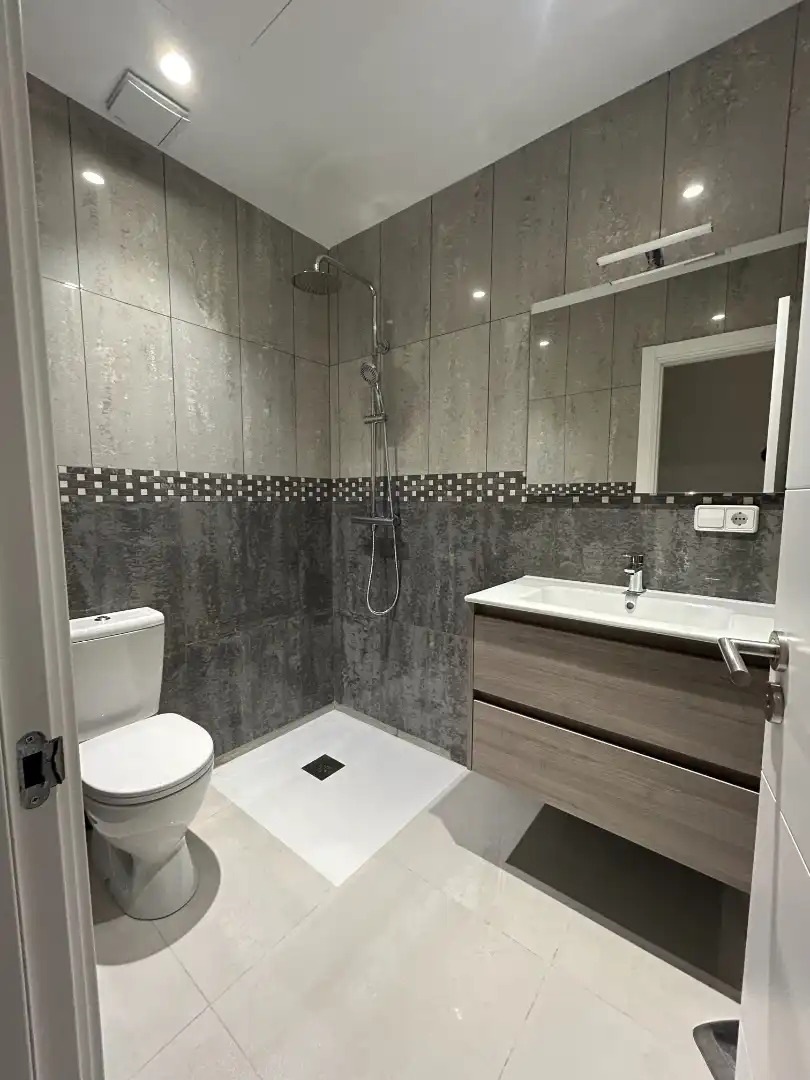Baño de Piso en venta en Figueres con Aire acondicionado, Calefacción y Parquet