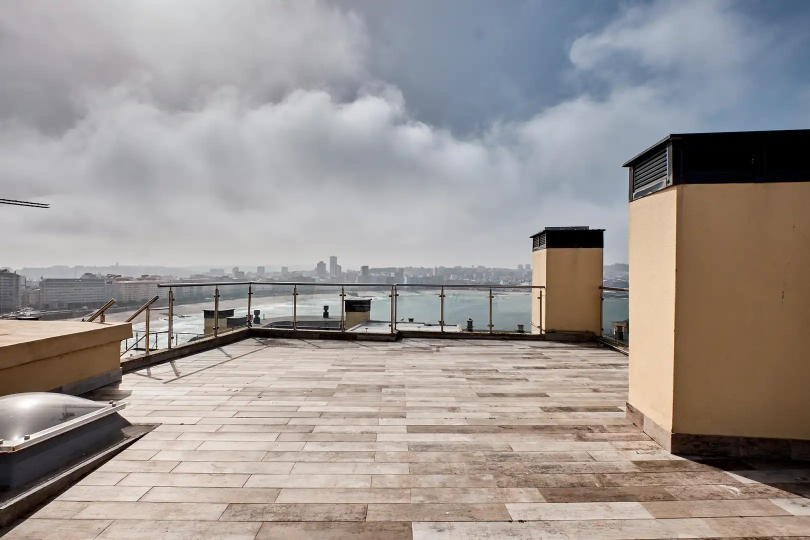 Terraza de Ático en venta en A Coruña Capital  con Calefacción, Parquet y Terraza