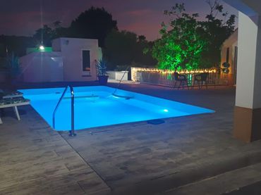 Villa con piscina in vendita a El Hurtado