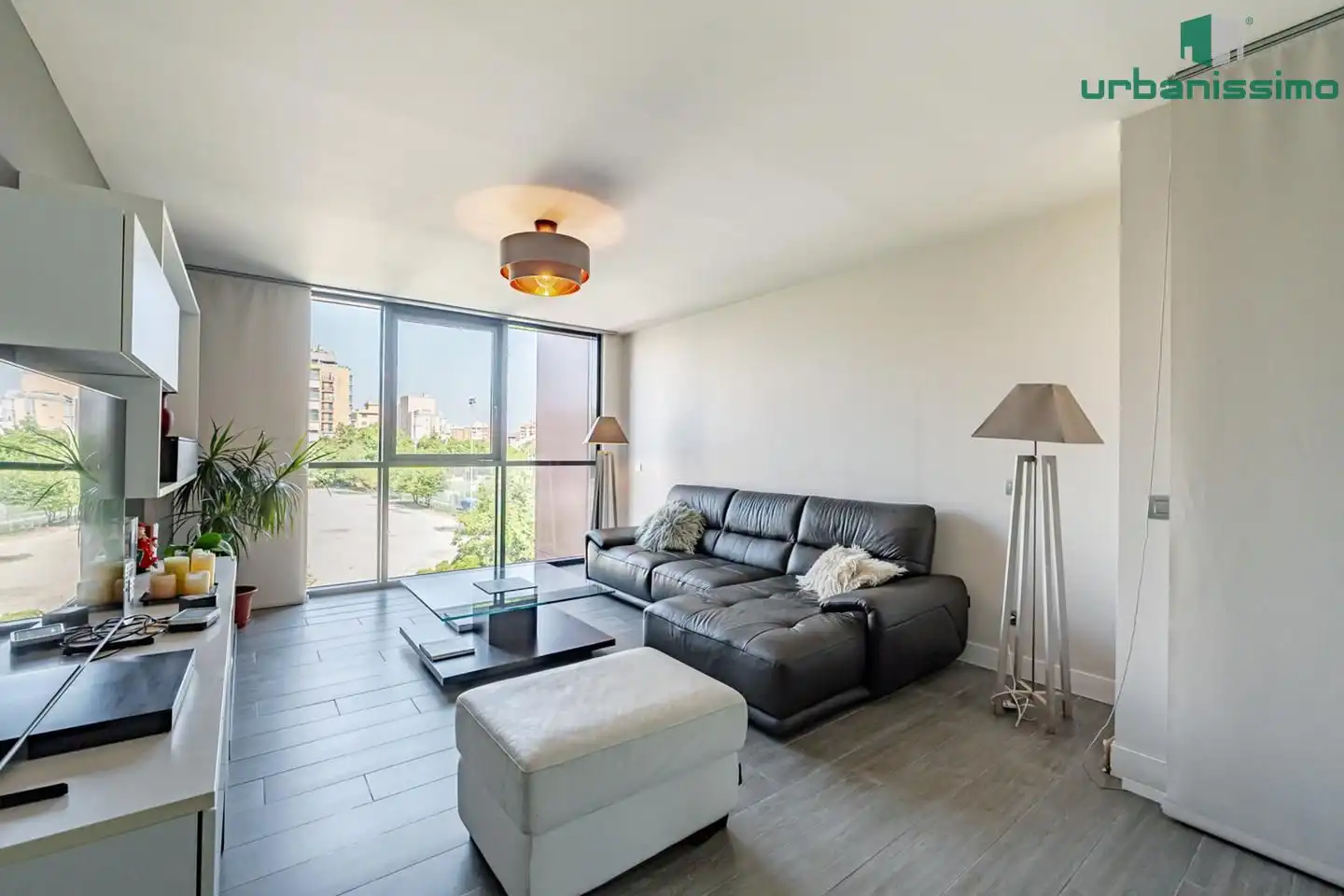 Living room of Flat for sale in Madrid  with Air Conditioner, Terrace and Storage room