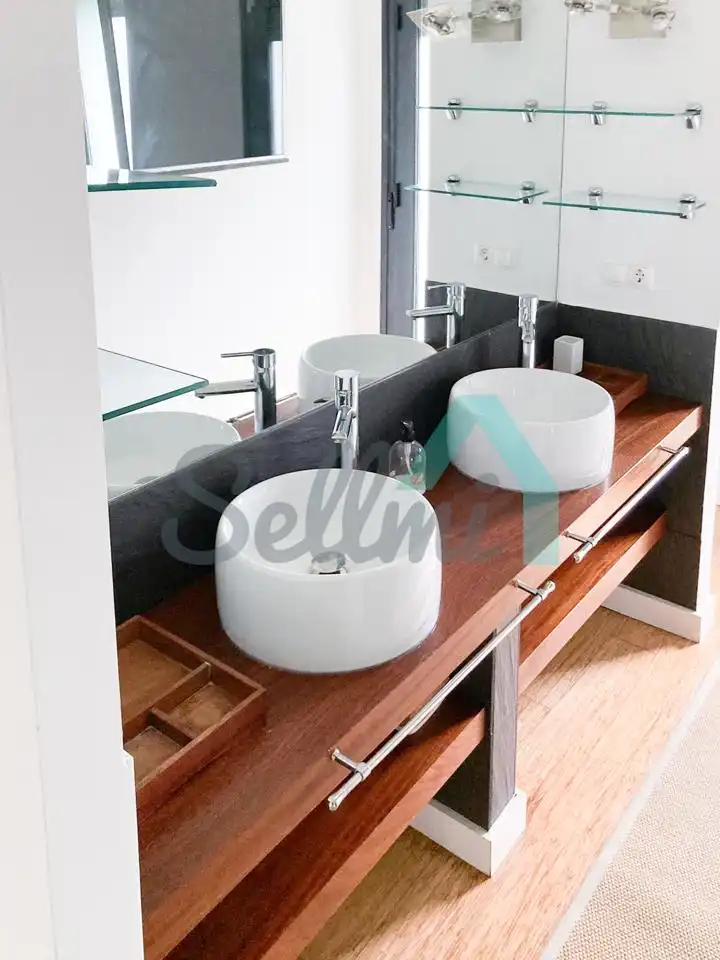 Bathroom of Houses for rent in Siero  with Heating, Parquet flooring and Terrace