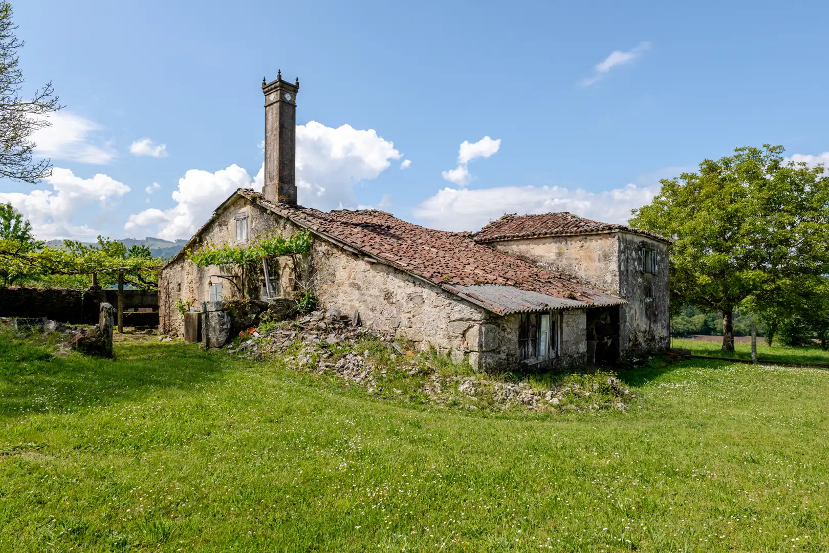 Außenansicht von Country house zum Verkauf in A Estrada 