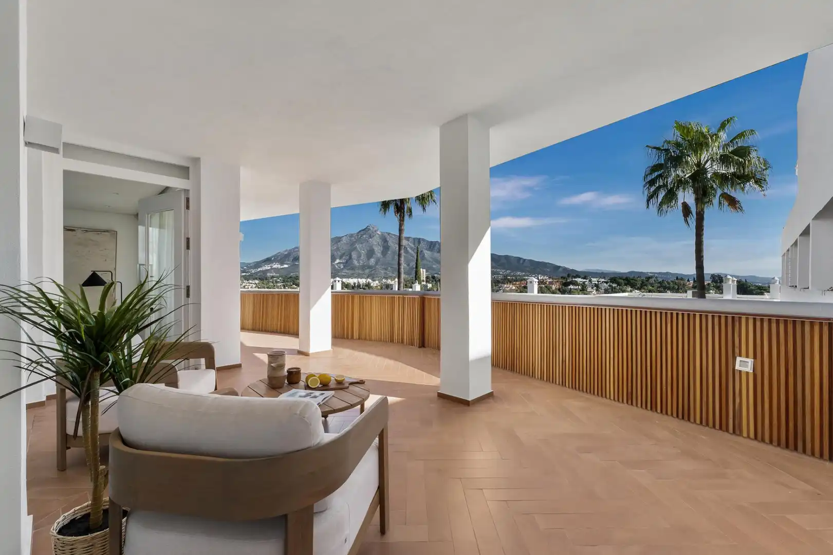 Apartment mit Terrasse zum Verkauf in Nueva Andalucía
