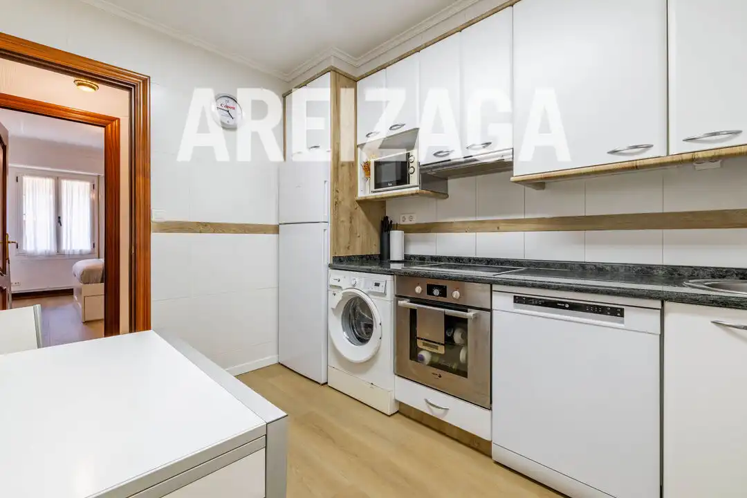 Cocina de Piso en venta en Donostia - San Sebastián  con Calefacción, Amueblado y Balcón