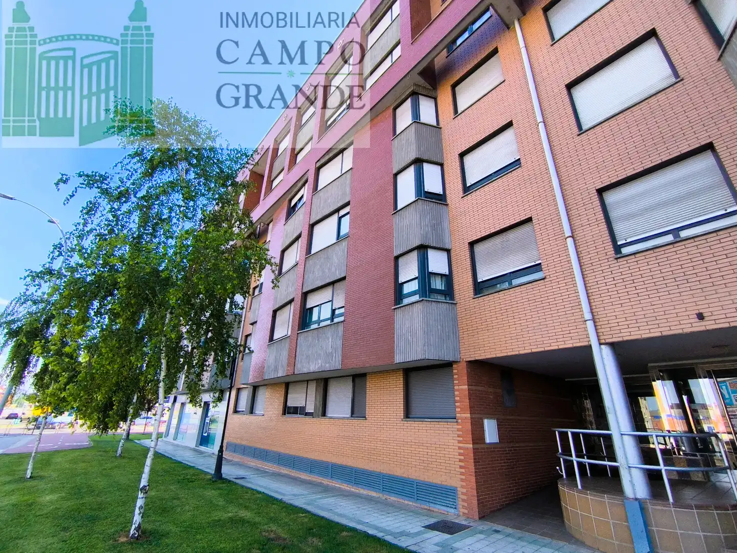 Exterior view of Ground floor for rent in Palencia  with Heating, Parquet flooring and Storage room