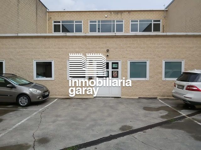 Exterior view of Building for sale in Barakaldo 