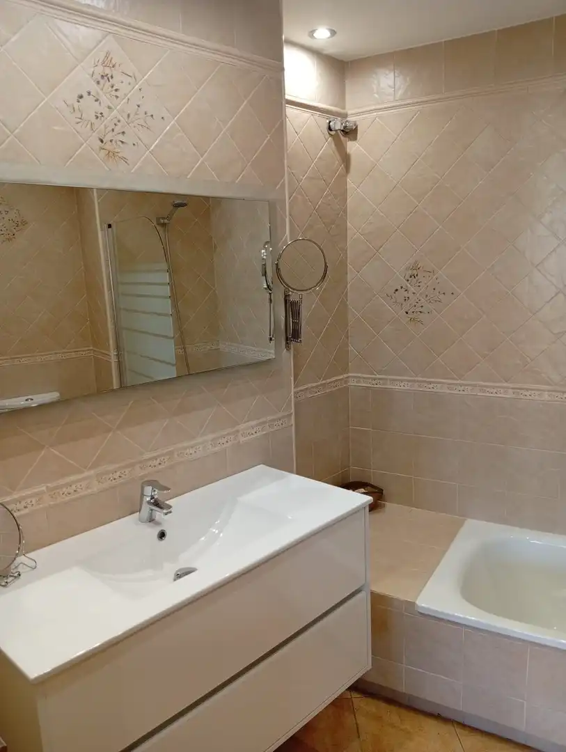 Bathroom of Flat for rent in Málaga  with Air Conditioner and Furnished