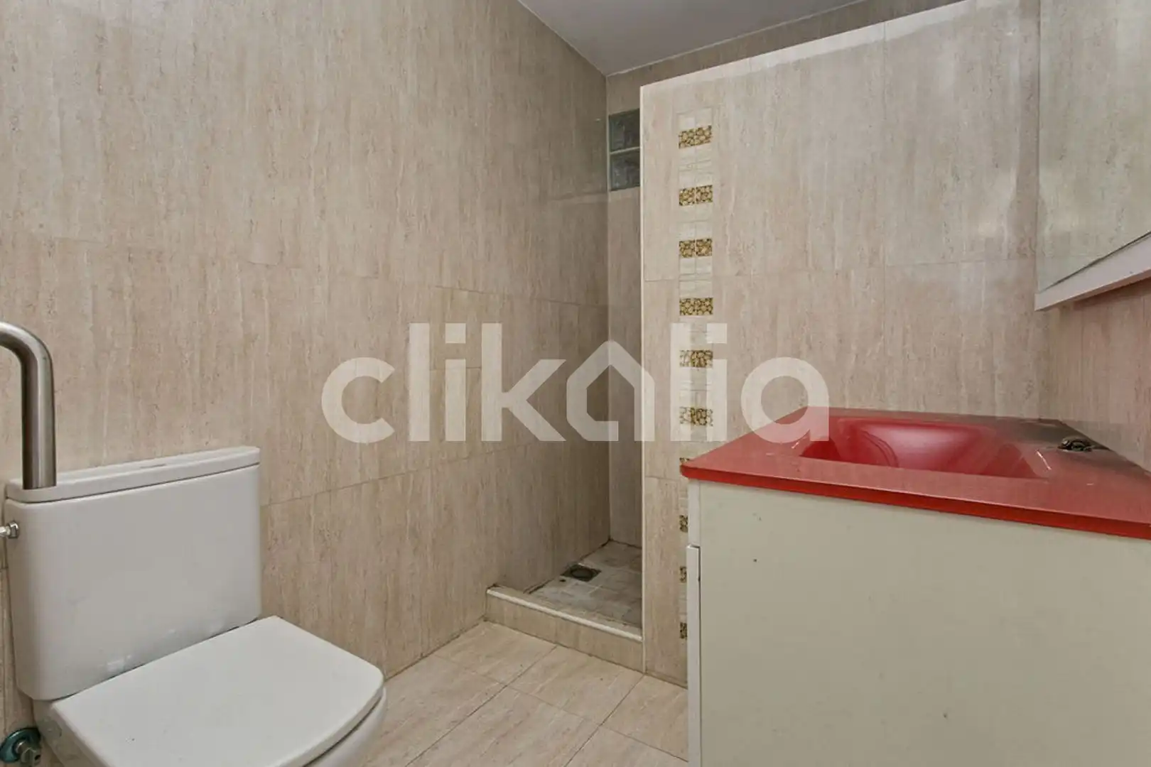 Bany de Casa o xalet en venda en La Roca del Vallès amb Terrassa