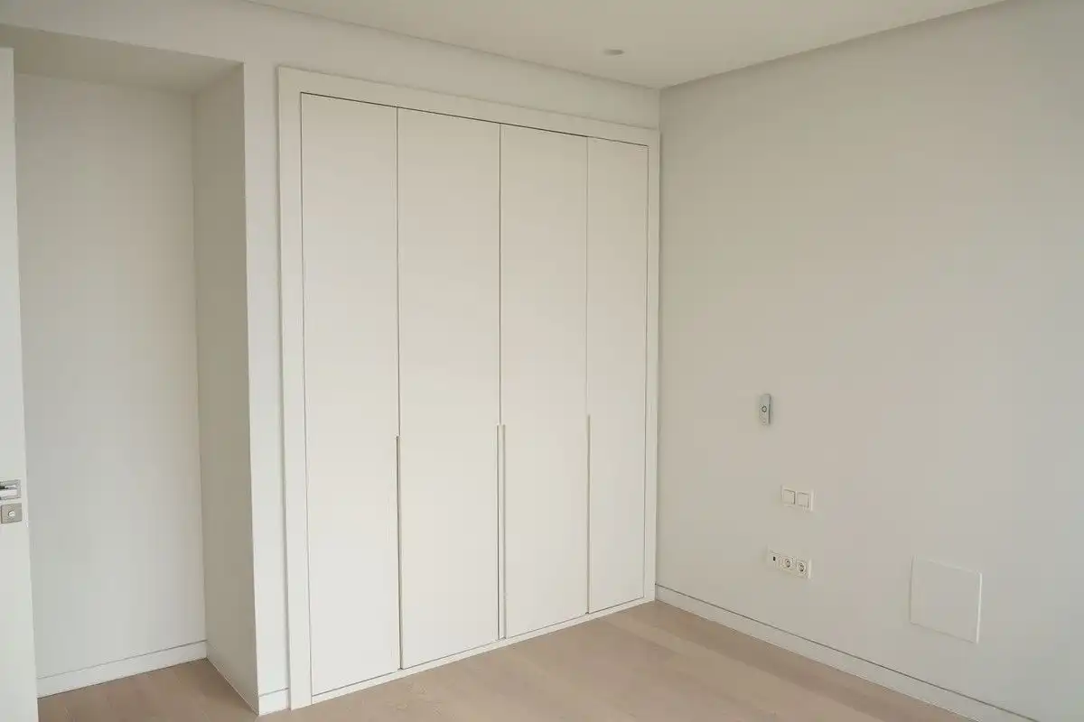 Habitación de Dúplex en venta en Marbella con Terraza y Piscina comunitaria