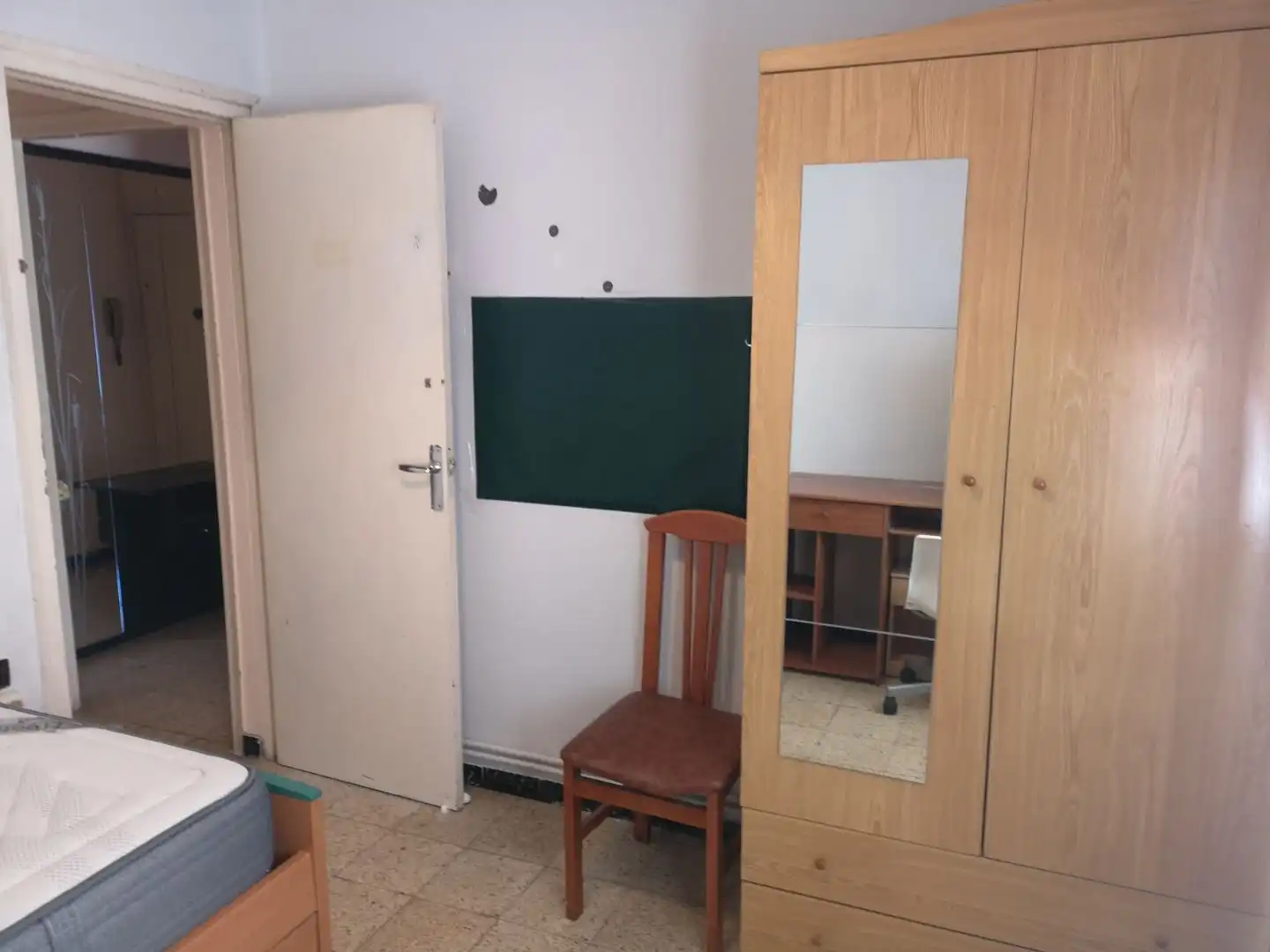 Wohnung zur Miete in N/A, Instituts - Universitat