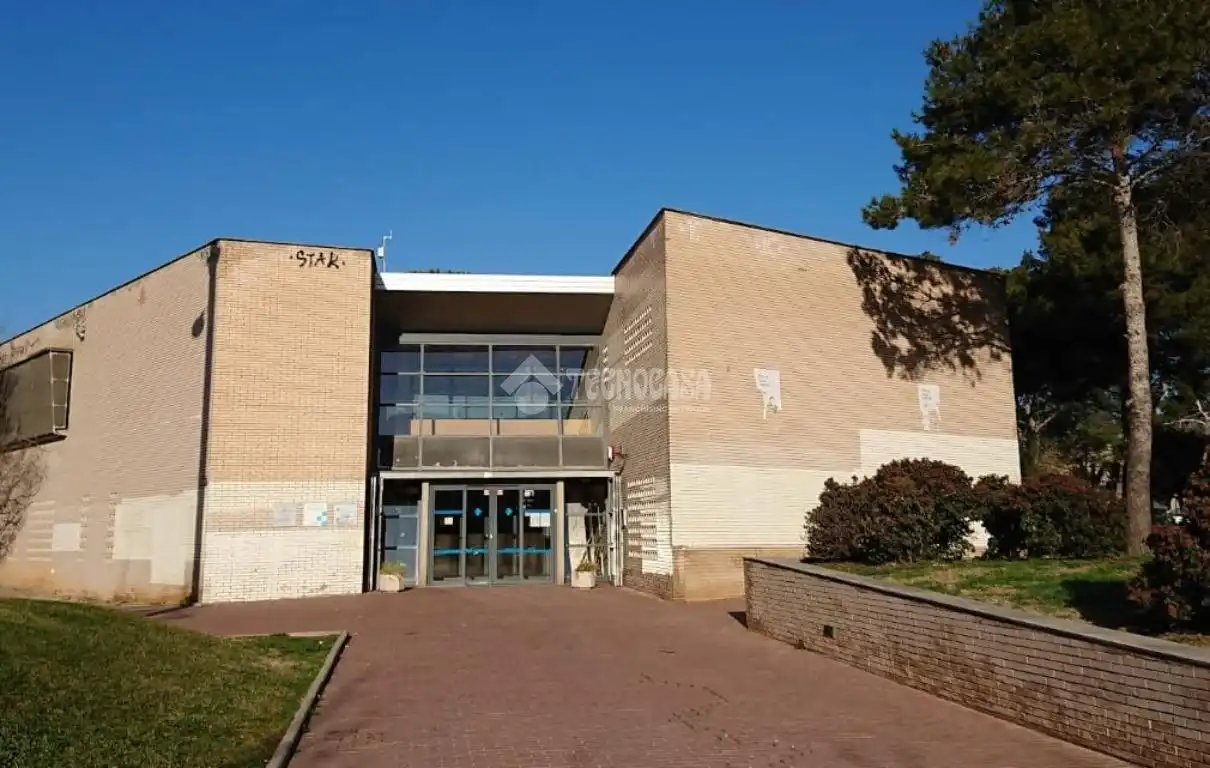 Vista exterior de Pis en venda en Sabadell