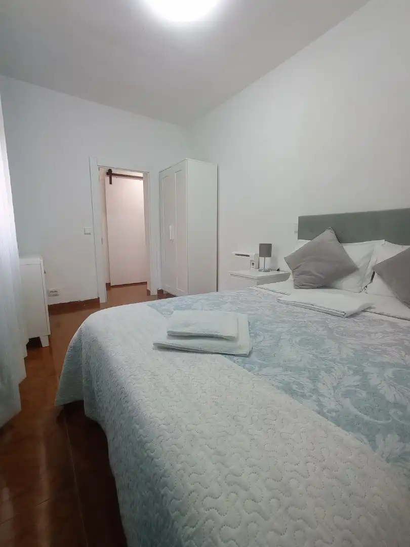 Bedroom of Flat for sale in Bilbao   with Heating, Furnished and Oven