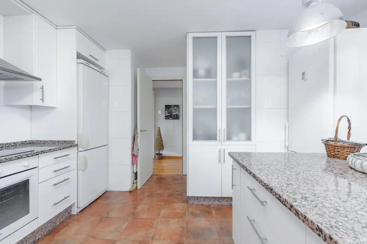 Küche von Dachboden zum Verkauf in Guillena mit Heizung, Terrasse und Abstellraum