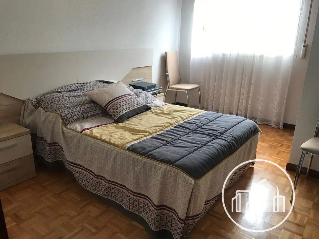 Habitación de Piso en venta en Medina de Pomar con Amueblado y Balcón