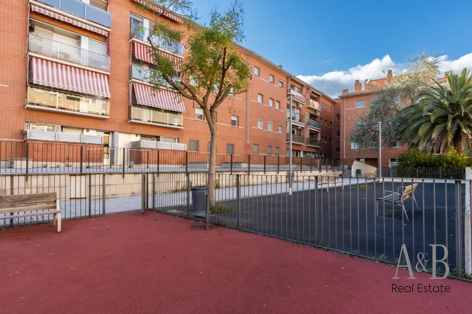 Vista exterior de Pis en venda en Can Feu - Gràcia