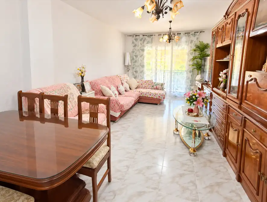 Living room of Flat for sale in Casc Antic - Nou Cambrils