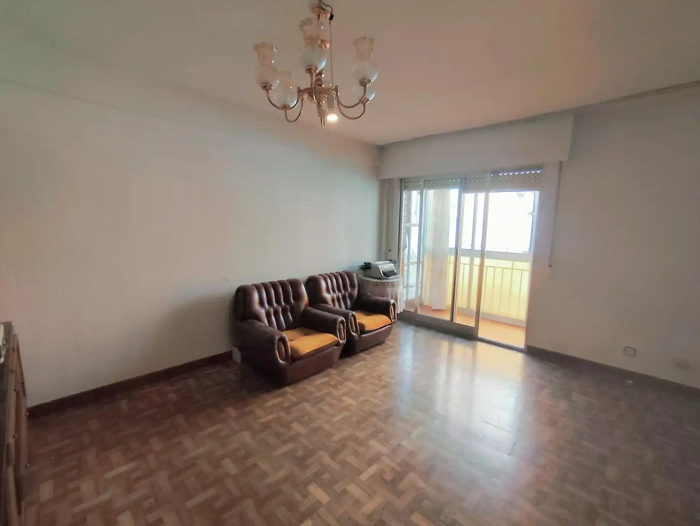 Sala de estar de Piso en venta en Alcalá de Henares con Parquet