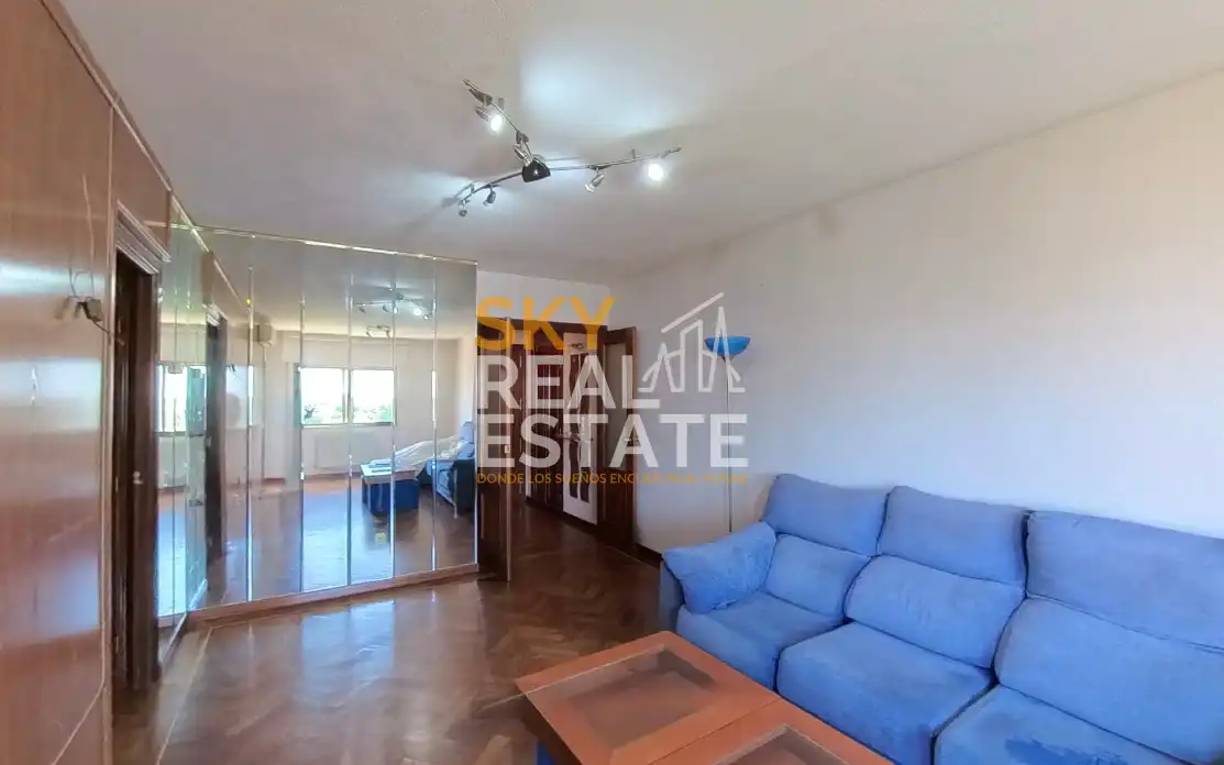 Living room of Flat for sale in Fuenlabrada  with Air Conditioner, Furnished and Balcony