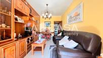 Living room of Flat for sale in Badalona  with Heating and Balcony