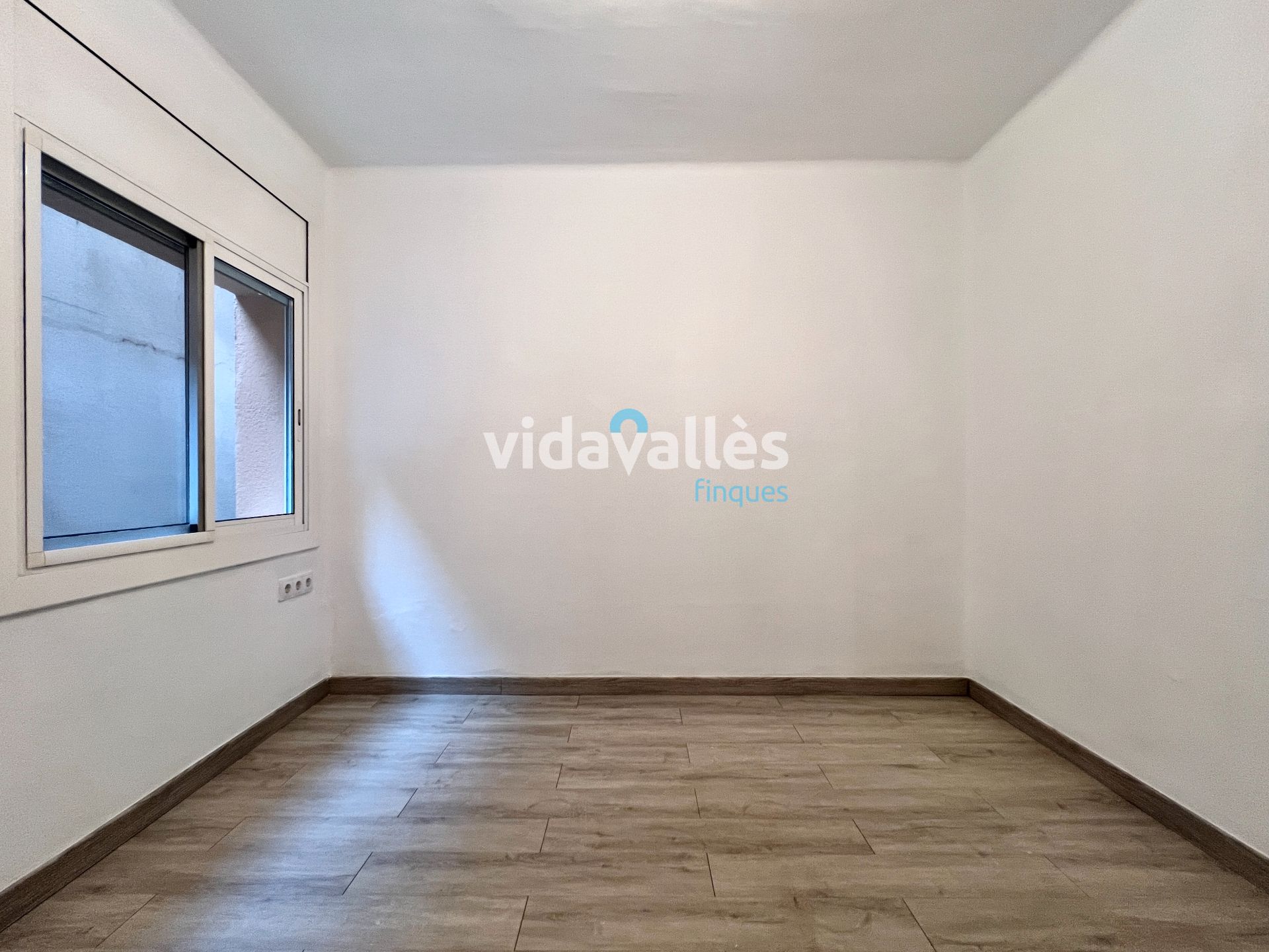 Dormitori de Pis en venda en Cardedeu amb Forn, Balcó i Internet