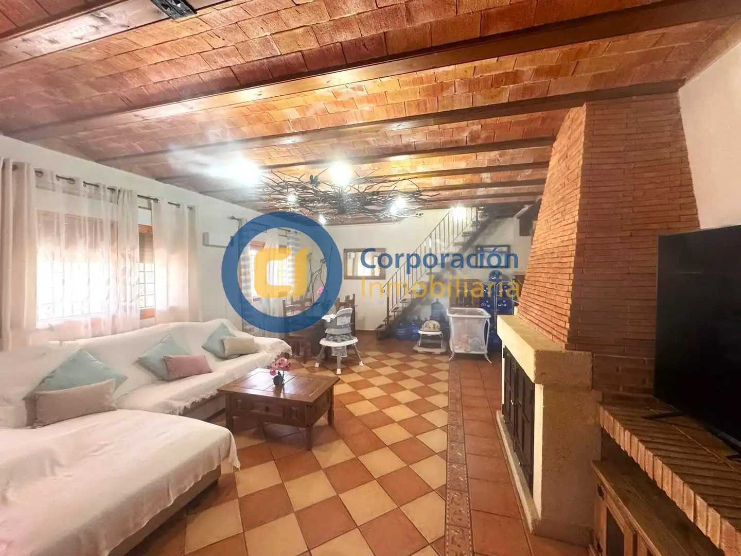 Casa rústica con jardín en venta en Pedanías Centro, imagen 2