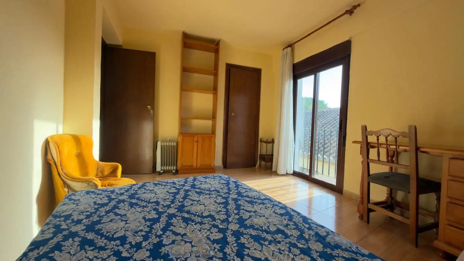 Schlafzimmer von Wohnung zur Miete in Granada mit Heizung und Möbliert