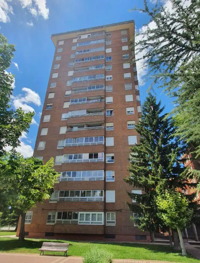 Vista exterior de Piso en venta en Palencia con Calefacción y Terraza