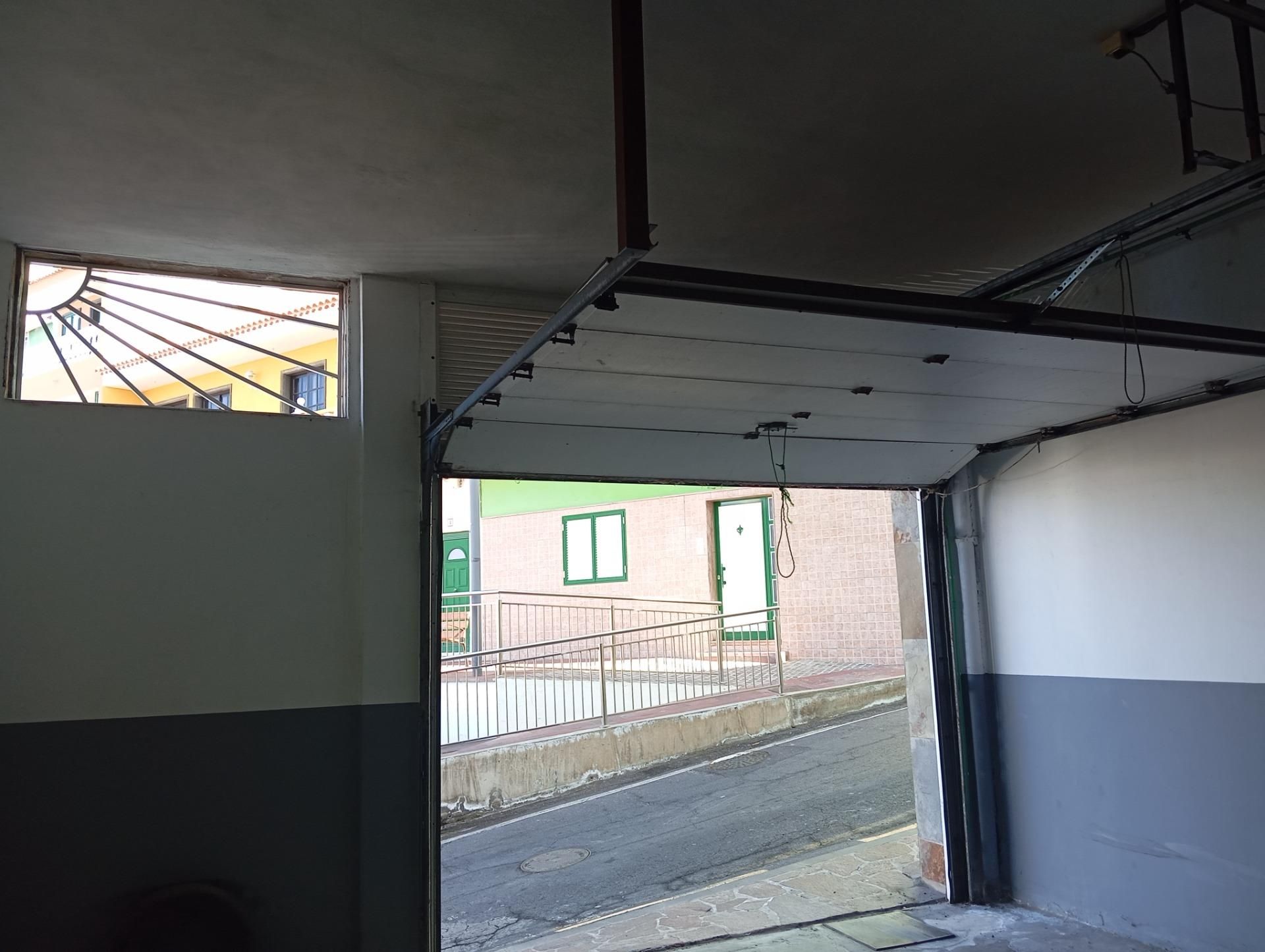 Garage for sale in Santiago del Teide