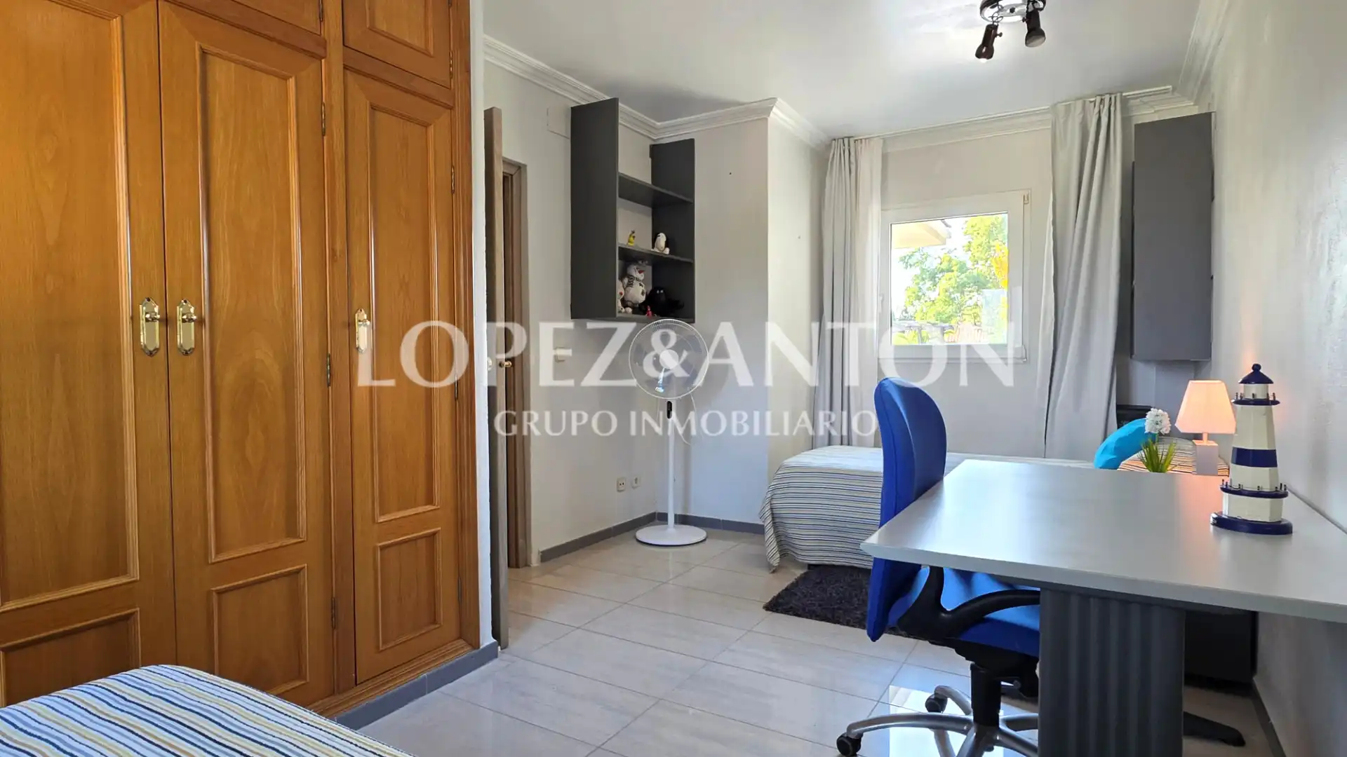 Bedroom of Houses for sale in L'Eliana  with Air Conditioner, Private garden and Terrace