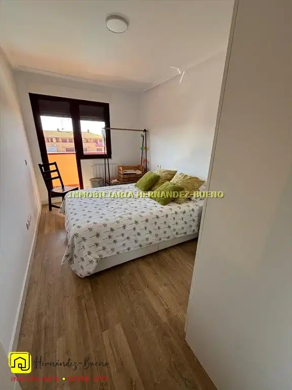 Habitación de Dúplex de alquiler en Salamanca con Calefacción, Terraza y Piscina