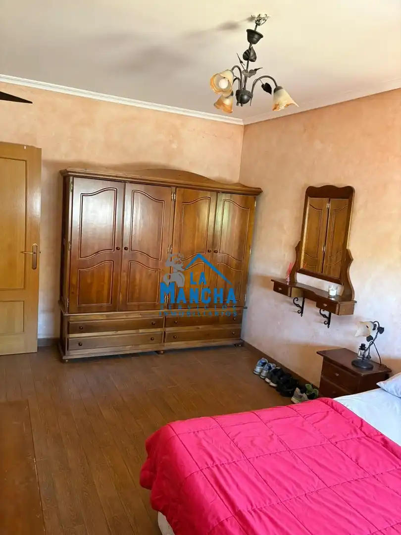 Bedroom of Detached homes for sale in Albacete  with Air Conditioner, Heating and Private garden