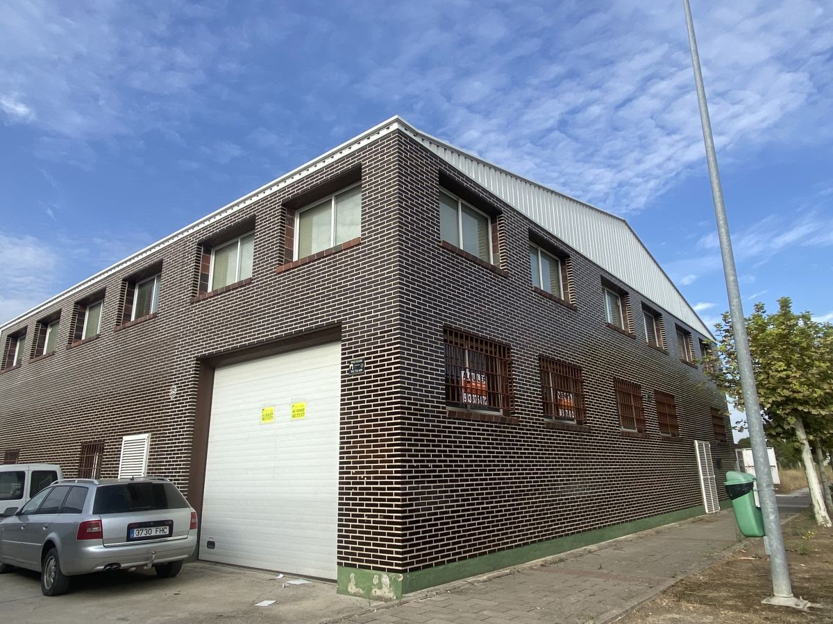 Exterior view of Industrial buildings to rent in Cistérniga