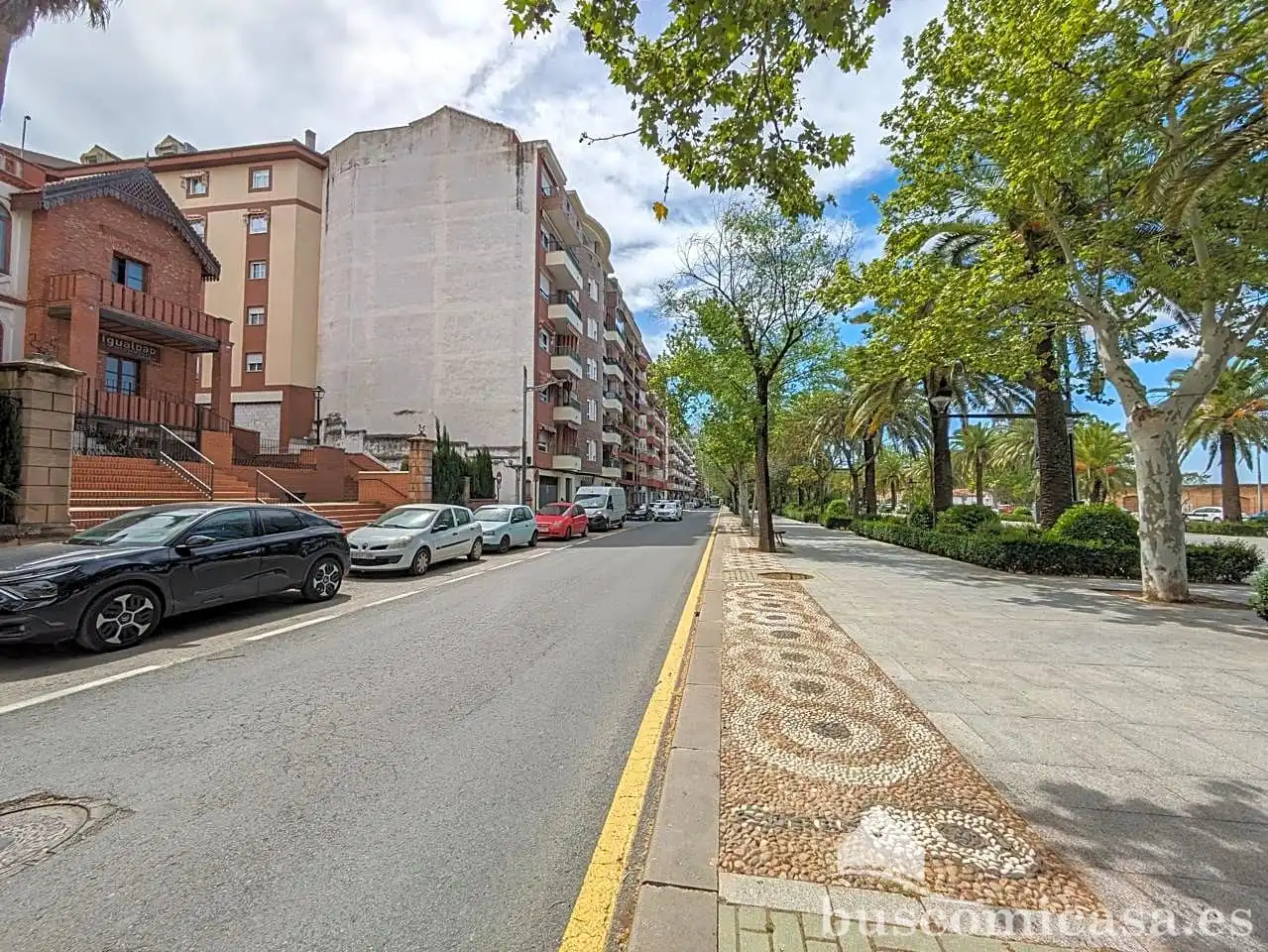 Außenansicht von Maisonette zum Verkauf in Linares mit Klimaanlage, Heizung und Abstellraum