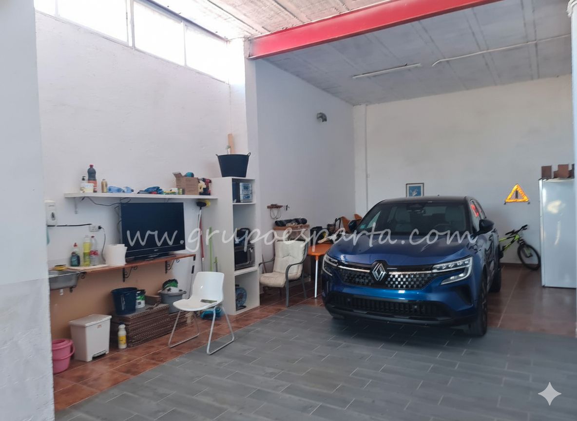 Nau industrial en venda en Santiponce