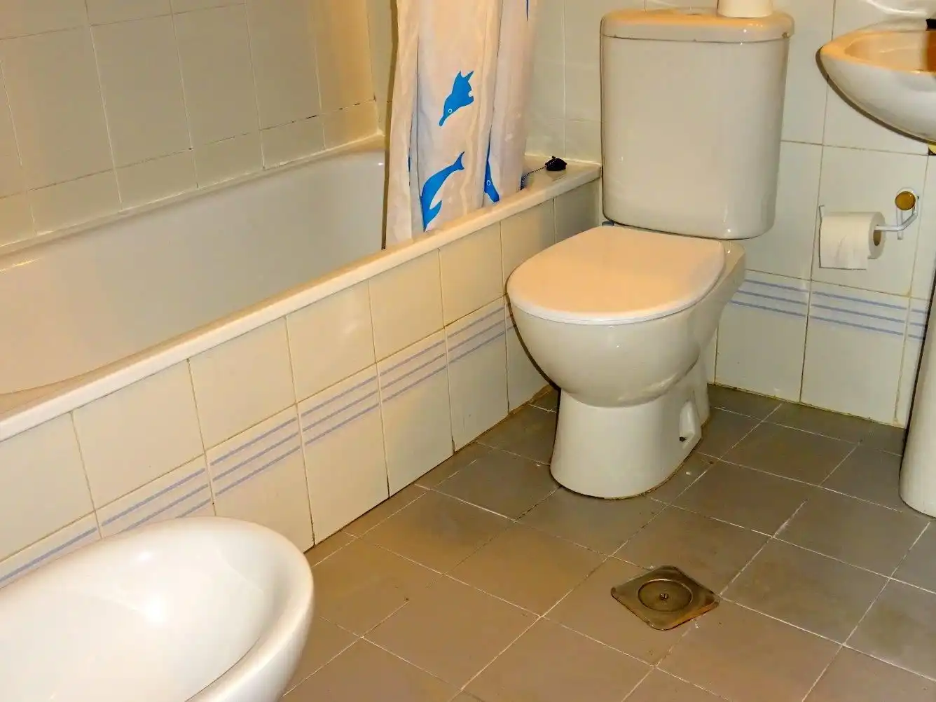 Baño de Estudio de alquiler en Sevilla con Aire acondicionado, Calefacción y Amueblado