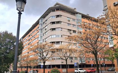 Vista exterior de Pis en venda en  Madrid Capital amb Aire condicionat, Calefacció i Jardí privat