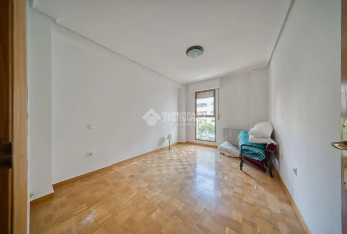 Bedroom of Flat for sale in Valladolid  with Heating