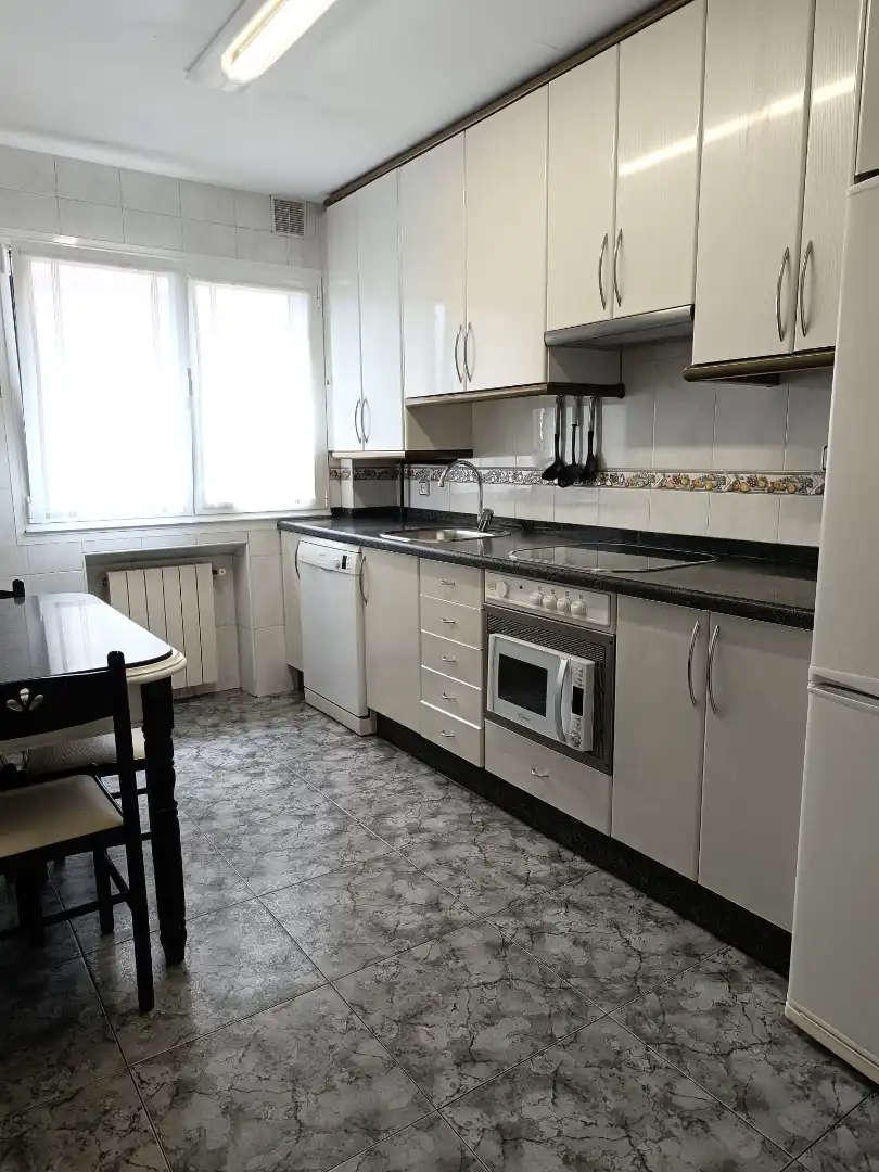 Flat with terrace to rent in Avenida de la Costa