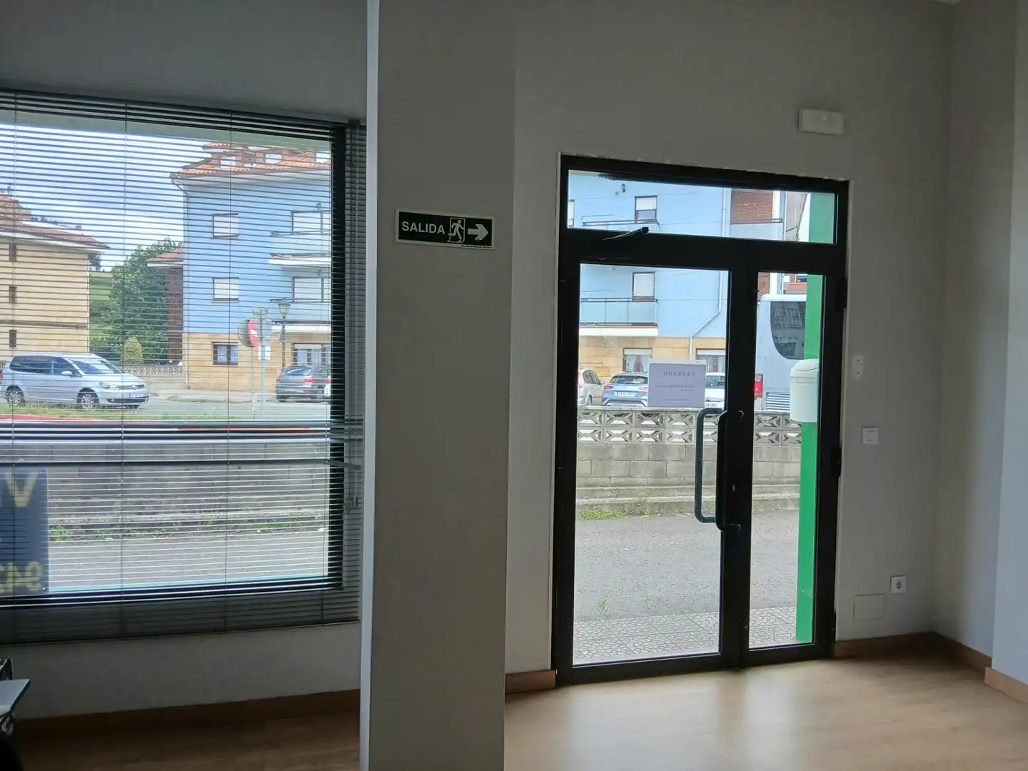 Local comercial en venta en Avenida de Solares 8, imagen 6