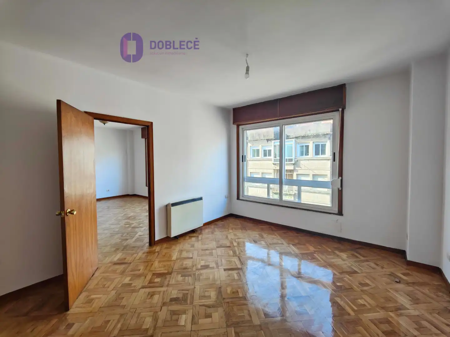 Habitación de Piso en venta en Vigo  con Calefacción, Parquet y Internet